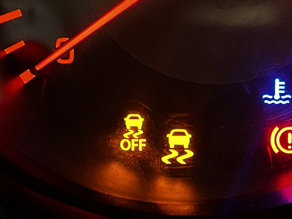 darpalkun's tweet image. 取付け完了
スイッチはバッチリ変更済み
#ショウワガレージ
#VSCC