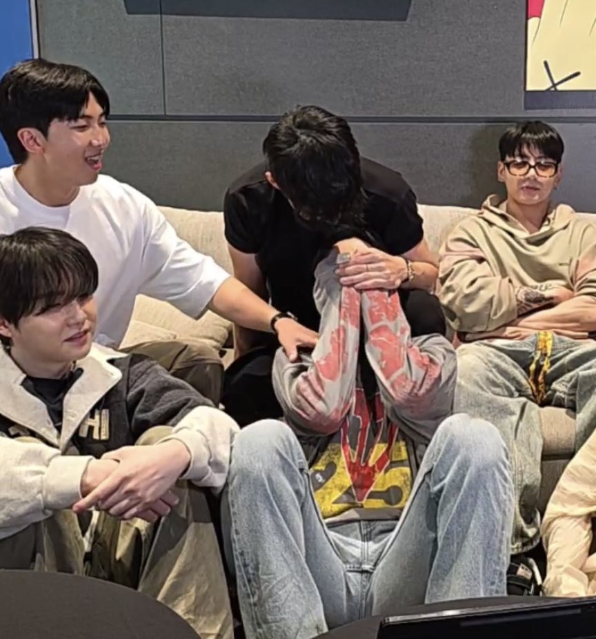 i look away for two seconds and vmin are vmin-ing