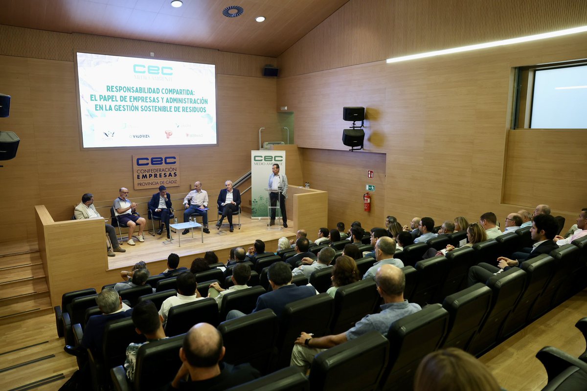 Catalina García (@linagarcia_and) on Twitter photo En #Cádiz he hecho un llamamiento al sector privado para que lidere, junto a <a href="/AndaluciaJunta/">Junta de Andalucía</a>, la transición hacia una economía circular.
Solo desde la cooperación avanzaremos hacia un modelo más sostenible, innovador y generador de empleo verde. En #Cádiz he hecho un llamamiento al sector privado para que lidere, junto a <a href="/AndaluciaJunta/">Junta de Andalucía</a>, la transición hacia una economía circular.
Solo desde la cooperación avanzaremos hacia un modelo más sostenible, innovador y generador de empleo verde.