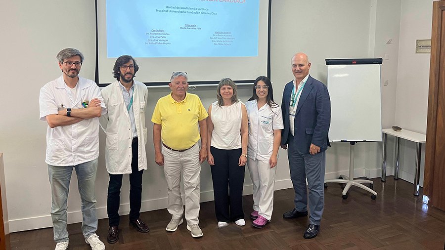 #Hospitales | La Fundación Jiménez Díaz pone en marcha la Escuela de Pacientes con Insuficiencia Cardíaca de la mano de AMAC

📰 tinyurl.com/4e9cdur9

<a href="/AMAC_Corazon/">AMAC</a> 
<a href="/quironsalud/">quirónsalud</a> 
<a href="/secardiologia/">Soc Esp Cardiología</a>