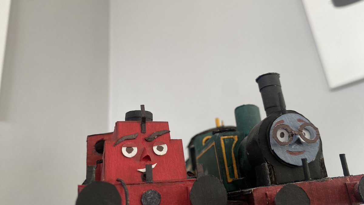 CentralAboy's tweet image. “Scruff’s Scruncher has Scrunched!”
After a whole year of being faceless engines I’m glad to officially show you all my take on Scruff (and Whiff too bcs he gained a face alongside him).