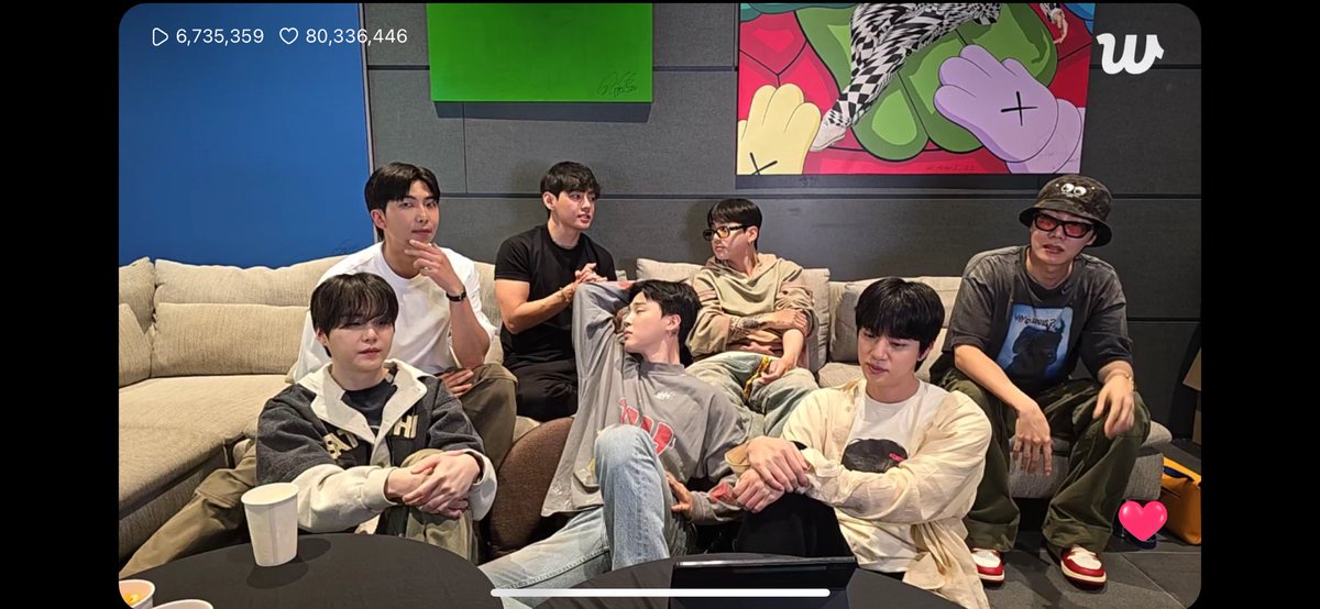 Ageis1004's tweet photo. 7명 같이 있는 모습 얼마만이야ㅠㅠㅠㅠㅠㅠ https://t.co/mSu3Lwj5e9