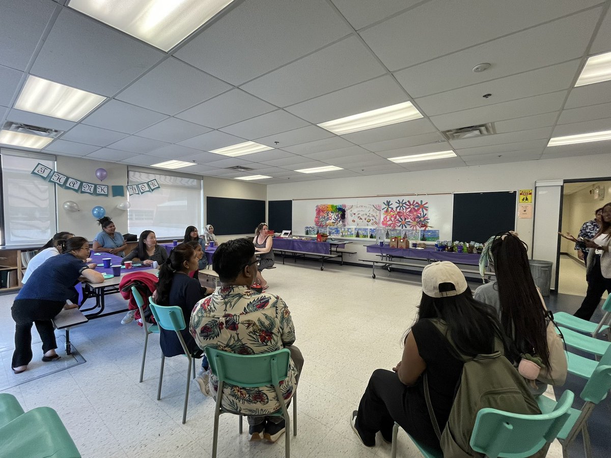 Macklin’s Volunteer Appreciation Day 
Thank you to all volunteers for your contributions to make our school community better and stronger! 
Thank you to Ms. Houston, Ms. Ansari, Ms. Babooram, Ms. Shuter, and Ms. Hung for organizing the event! Thanks to out Grade 8 students too!