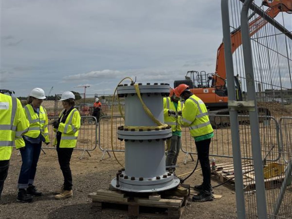 Uni of East London (@uel_news) on Twitter photo UEL students put practice-based learning into action at <a href="/Construct_arium/">Constructionarium</a> a nuclear island in just 5 days!
They gained real-world construction skills, teamwork experience, and confidence for their future careers.
#CareersFirst #PracticeBasedLearning #Constructionarium UEL students put practice-based learning into action at <a href="/Construct_arium/">Constructionarium</a> a nuclear island in just 5 days!
They gained real-world construction skills, teamwork experience, and confidence for their future careers.
#CareersFirst #PracticeBasedLearning #Constructionarium
