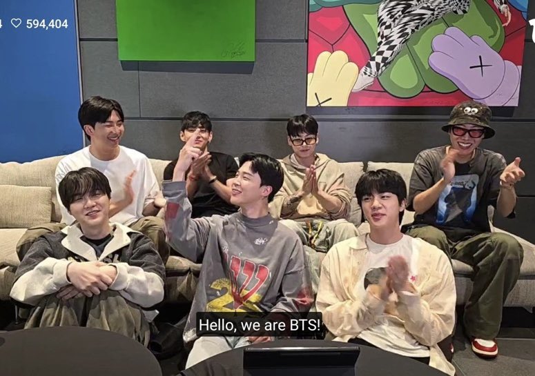 ArmyRowan_BTS's tweet image. Marking today as a very important milestone: 
My first OT7 live in real time. The day I officially met Yoongi in a live.