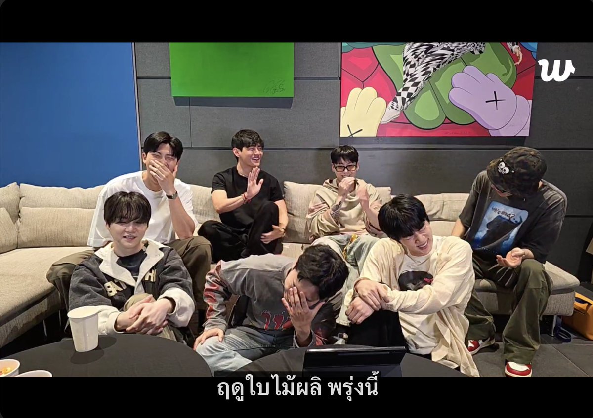 #Jimin: เราจะปล่อยอัลบั้มใหม่กันเมื่อไหร่นะคับ

#V: ใบไม้ผลิพรุ่งนี้ (내일 봄 เนอิล พม) 

#V: เอ้ย..🤣 ใบ้ไม้ผลิปีหน้า (내년 봄 เน-นยอน พม)