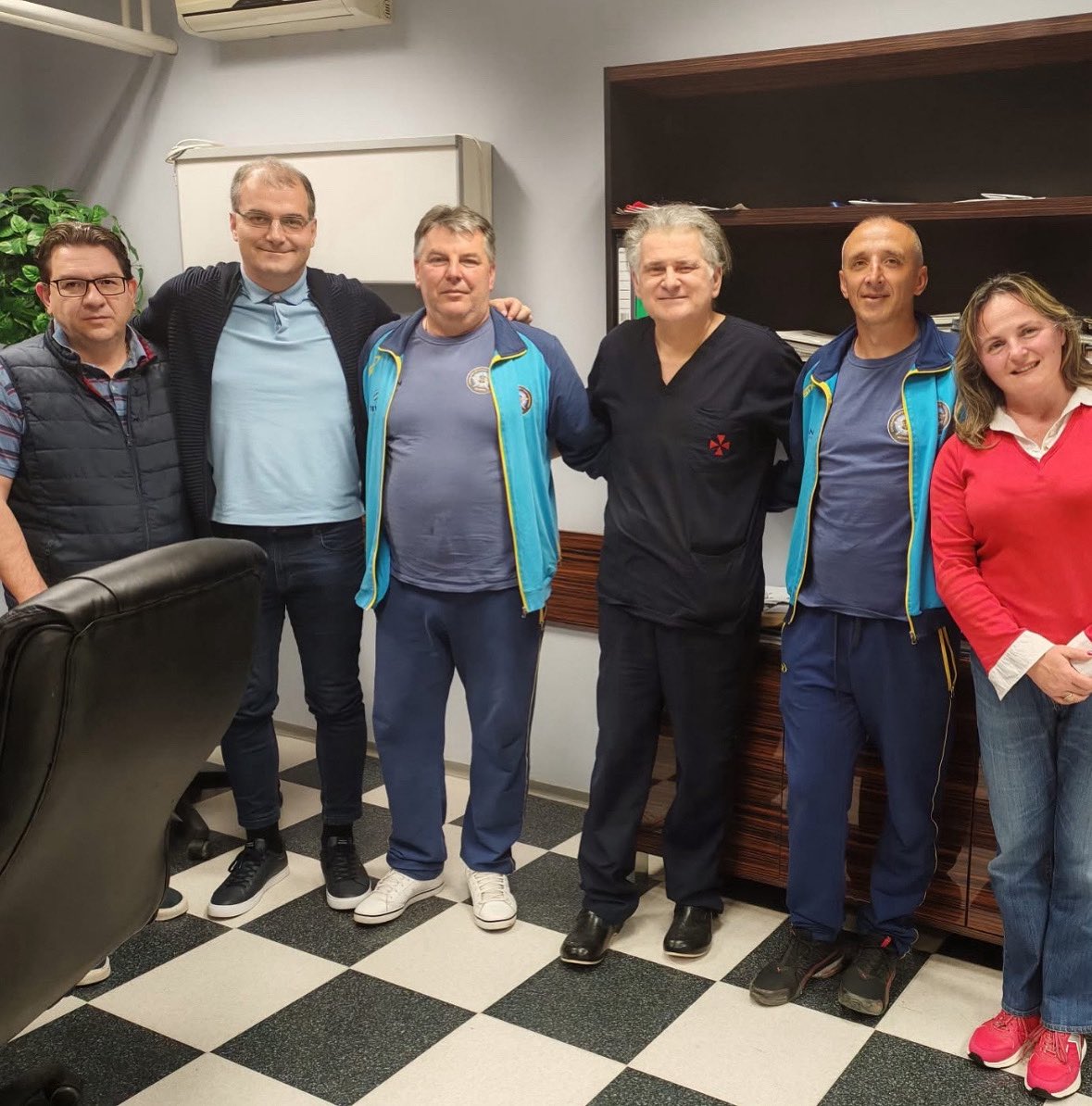 drdraganmilic's tweet image. Danas su sve oči uprte u Kosjerić gde se brani Srbija i Demokratija. Prilika je da se Kosjerić pridruži opštini Medijana u Nišu i da Kosjerić bude vesnik nadolazećih demokratskih promena u Srbiji. Sloboda za koju se borimo mora se izvojevati na biračkim mestima. Danas je ta…
