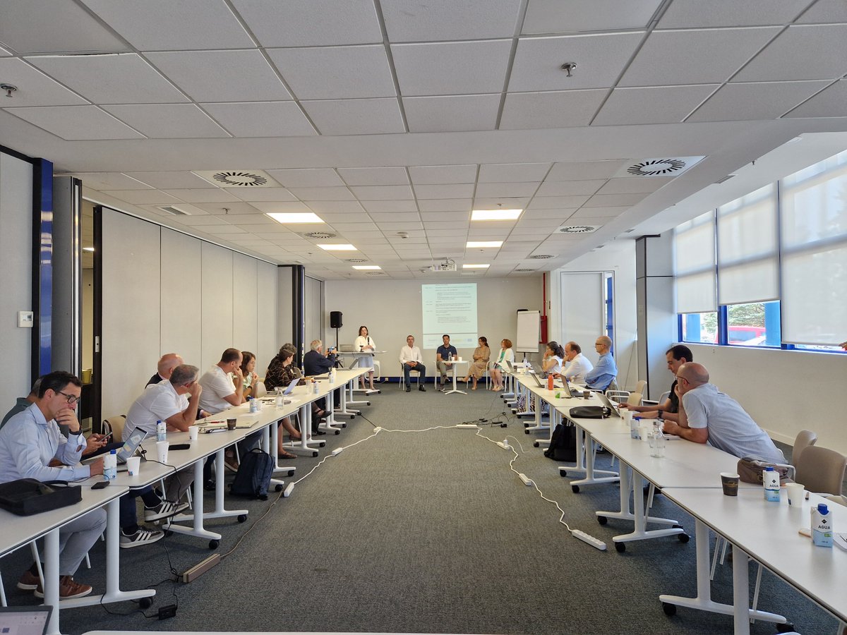 brta_eus's tweet image. 📍@gmanterolaa ha participado en la mesa redonda "Visión del sector privado y del sistema de I+D vasco para la seguridad", en el Encuentro de actores vascos alrededor del Clúster 3, Seguridad Civil, coorganizado por @CDTI_innovacion con el apoyo de PESI y @tecnalia.