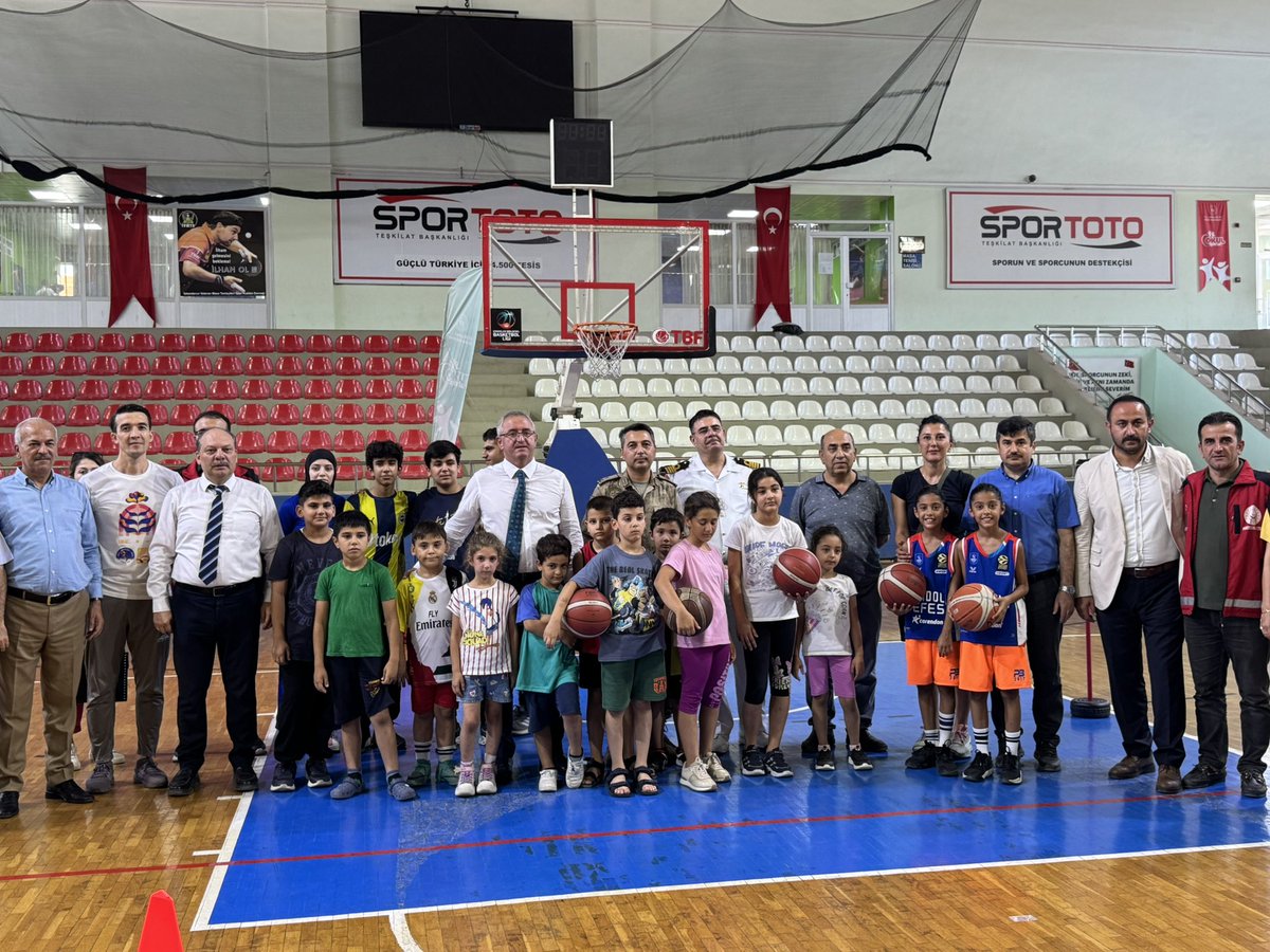 Yüreğimizdeki Işık Projesi Yaz Spor Kursları Açılış Programı;

Yüreğimizdeki Işık Projesi kapsamında yaz boyunca devam edecek kursların açılışı programı Kaymakamımız Sayın Muhammet ÖNDER ve protokolün değerli üyelerinin katılımlarıyla gerçekleştirildi.