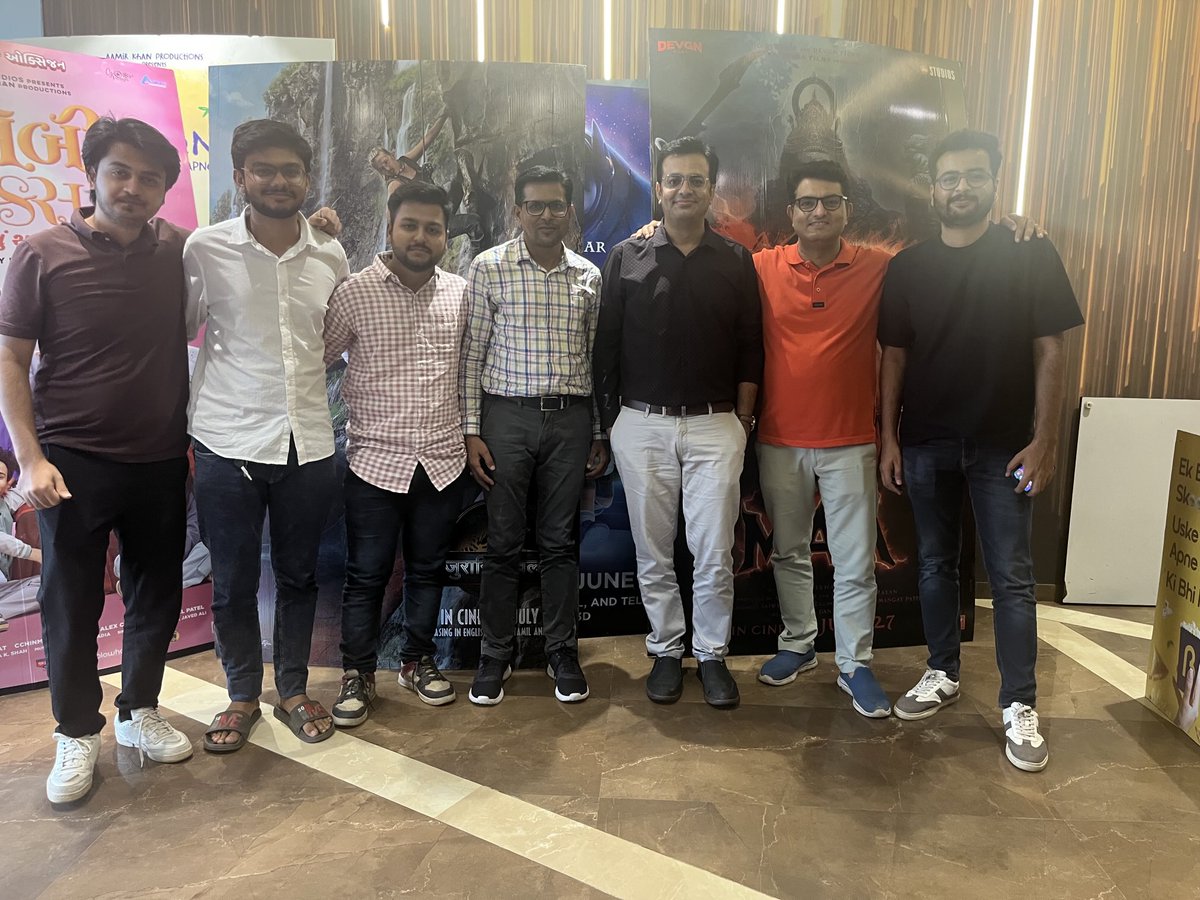 MashraniVivek's tweet image. ⚡️

Technofunda Ahmedabad Team Day Out

Movie time 

#technofunda