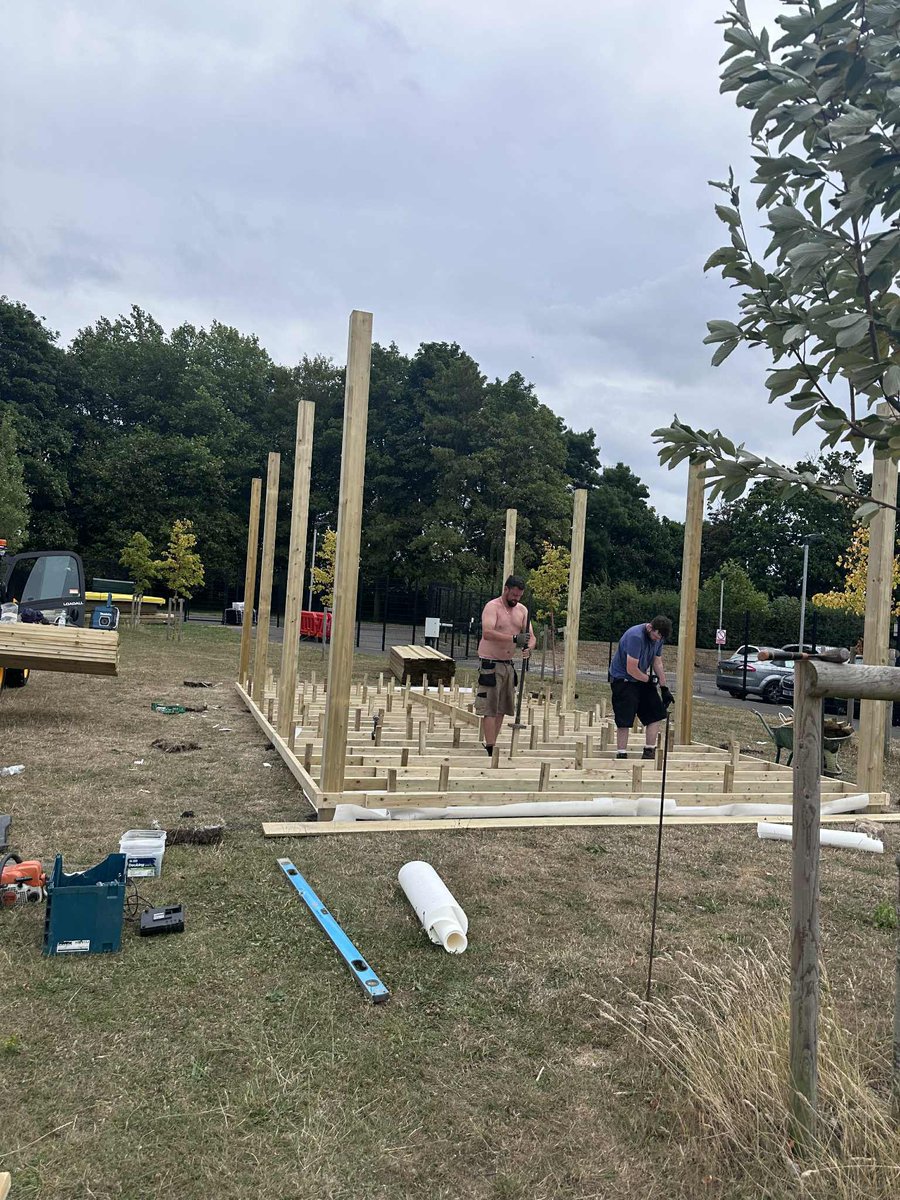 PerryCourtPri's tweet image. Day 2 on the outdoor classroom @JohnJamesFdn