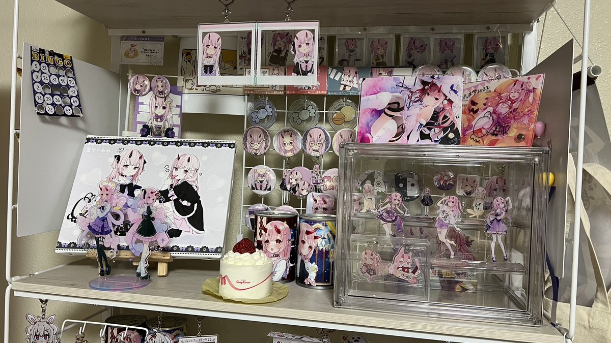 warwaywao's tweet image. 金平お誕生日おめでとう〜🍰
あとせめて20年は続けてね。推し棚から推し部屋、推し家いや推しマンションになるくらいグッズ出しまくってね！
#金平どんぶらこ