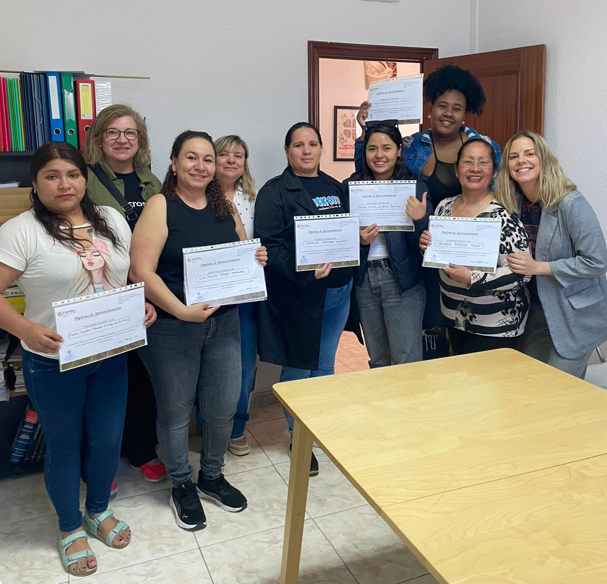 La receta hacia un trabajo digno: formación y creación de redes
En Cáritas Madrid seguimos trabajando por la inclusión laboral como vía para una vida digna. A través de la formación, promovemos oportunidades reales para que las personas en situación de vulnerabilidad accedan a un