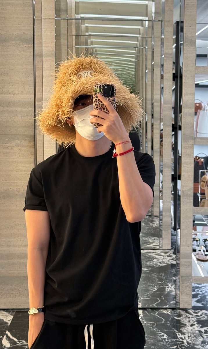 김태형 (@kthv_twt_bts_) on Twitter photo 