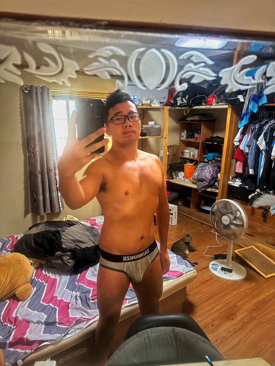 這樣是瘦身成功嗎🫣

體重現在75😳