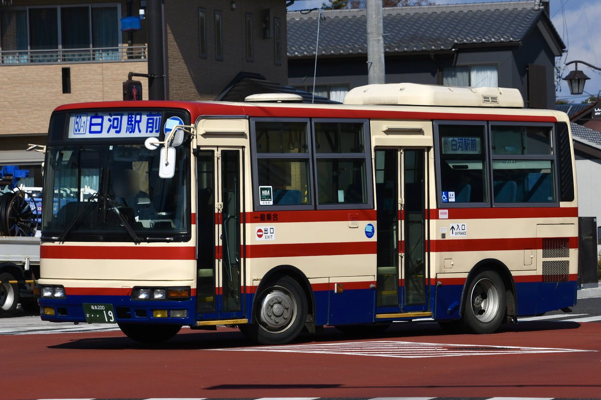 そう言えば福島交通カラーのMJと言えば白河の19号車がいました。低床カラーから塗り替え。1541号車と比べると側幕の位置やマーカーランプの有無など異なる点が多いですね。こちらも残念ながら昨年廃車になってしまったようです。
・福島交通/福島200か19