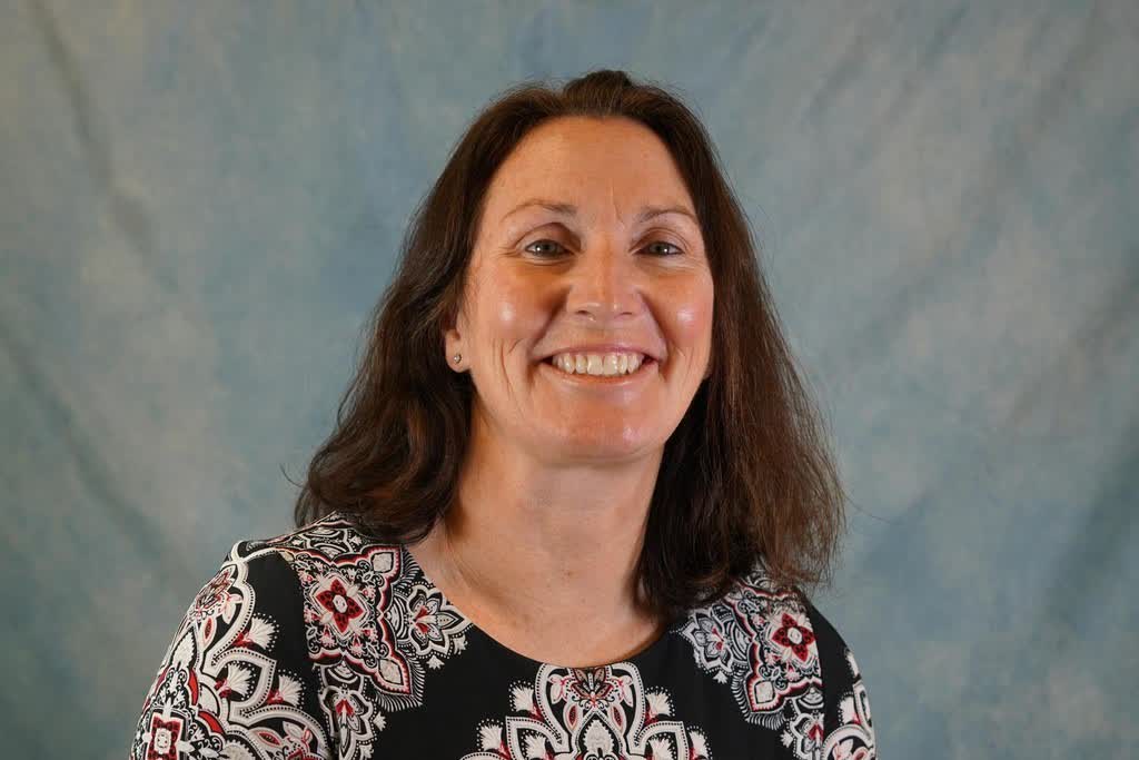 LongwoodCGPS's tweet image. Congratulations to Missy Shores '25 on being named superintendent at @CuCPS! A proud @WoodULead1839 grad, she is part of a growing pipeline of Longwood-trained leaders transforming local schools! Read more about her journey: bit.ly/4eebACz #lwgradstudies #woodulead