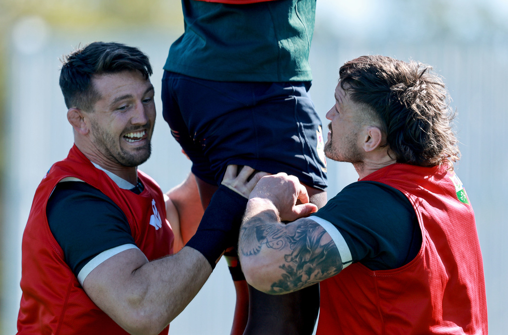 British & Irish Lions (@lionsofficial) on Twitter photo Last run out before <a href="/Reds_Rugby/">Queensland Reds</a> ⏳
#Lions2025 Last run out before <a href="/Reds_Rugby/">Queensland Reds</a> ⏳
#Lions2025