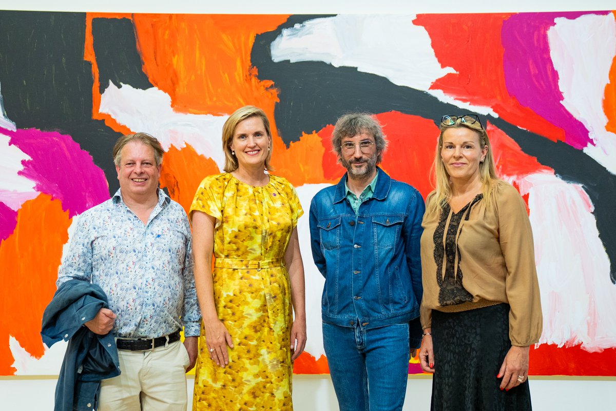 AusAmbCH's tweet image. ‘Sous Les Reflets du Monde’ at @FondationOpale on now on in🇨🇭 town of Lens until Nov 16.

The exhibit features works from 🇦🇺 Aboriginal artist Mirdidingkingathi Juwarnda Sally Gabori &amp;amp; 🇺🇸 painter Forrest Clemenger Bess. 
fondationopale.ch/en/exhibitions…

📸- @FondationOpale @lumento_films