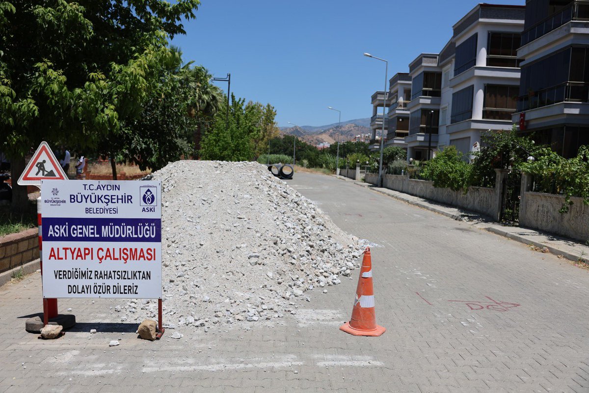 Başkan Çerçioğlu'ndan Nazilli'ye 16 milyon TL değerinde yeni yatırım! 💙

ASKİ tarafından Nazilli ilçesi Yeşil Mahalle'de başlatılan çalışmalar kapsamında 1957 metre uzunluğunda yağmur suyu hattı ile 38 adet baca elemanının yapımını içeren, 16 milyon 929 bin TL maliyetli çalışma