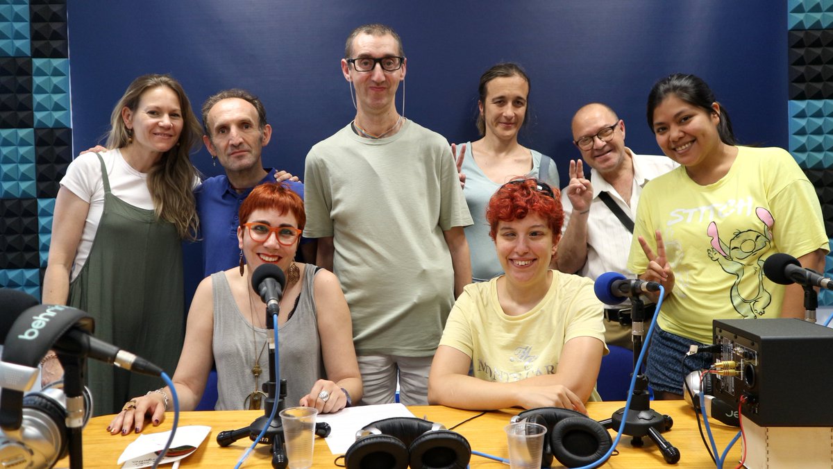 #EchalePapas <a href="/Omc_Radio/">OMC Radio ✳️</a> <a href="/FundacionSERorg/">Fundación SER</a> celebrando el #Orgullo <a href="/MADOrgullo/">MADO Madrid Orgullo</a> con Ángeles Blanco abogada #dchodiscapacidadLGTBI <a href="/DerInclusivo/">Ángeles Blanco</a> <a href="/FELGTBI/">Federación Estatal LGTBI+</a>, Artemisa del espacio <a href="/RealidadesDiv/">Artemisa 🇵🇸🏳️‍🌈</a> y Ariana autora del libro #DiscaLocaBruja escucha en shorturl.at/WtOt1