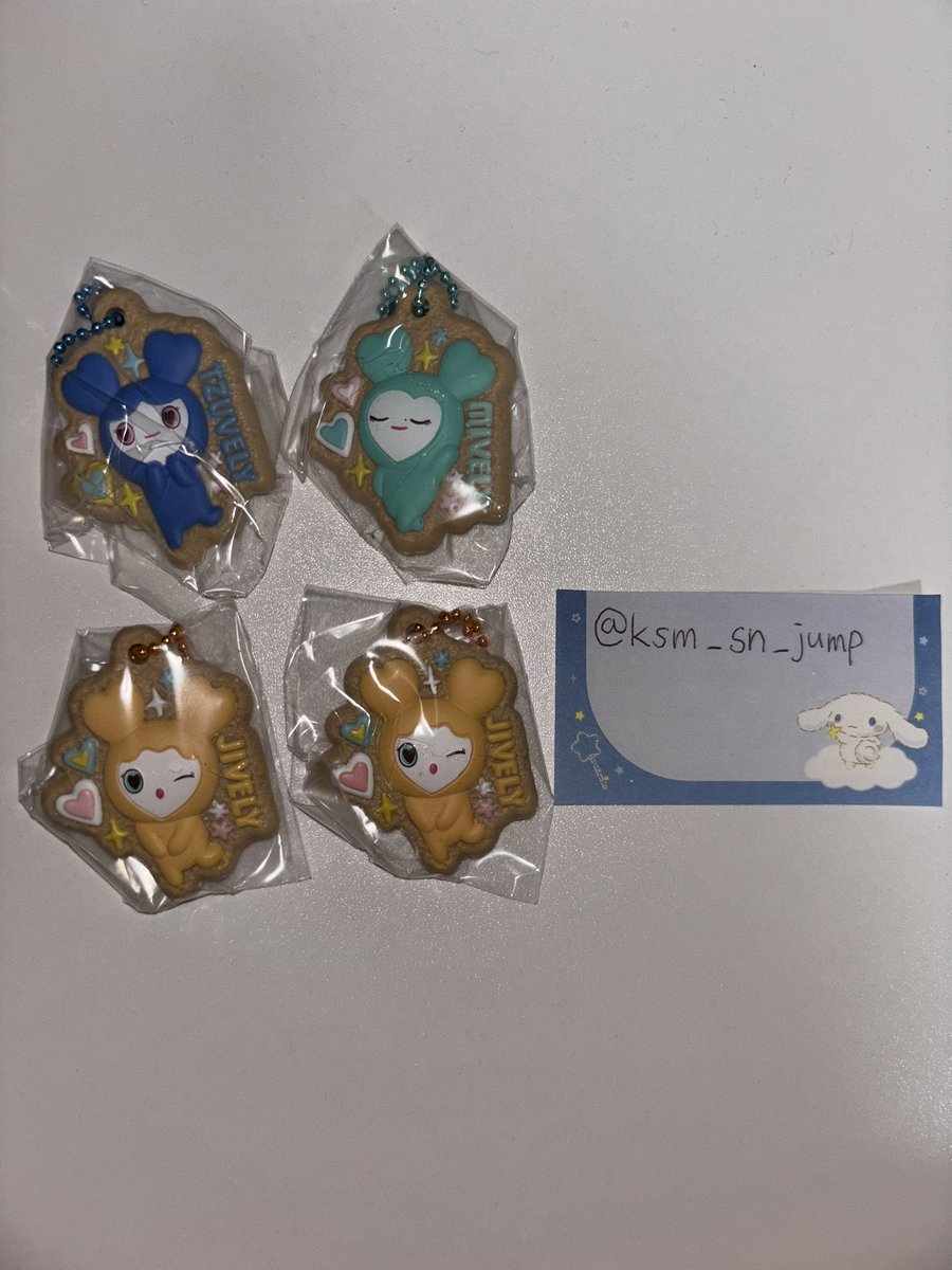 TWICE LOVELYS ビスケット&amp;チャーム

譲→ジヒョ　ジブリー×2
　　　ミナ    ミブリー
        ツウィ　ツブリー

求→モモ　モブリー
 チェヨン　チェンブリー

大阪（天王寺>梅田>難波）、
7/26、27京セラ手渡し希望
気軽にご連絡ください🙇🏻‍♀️
#TWICE交換  #twice交換