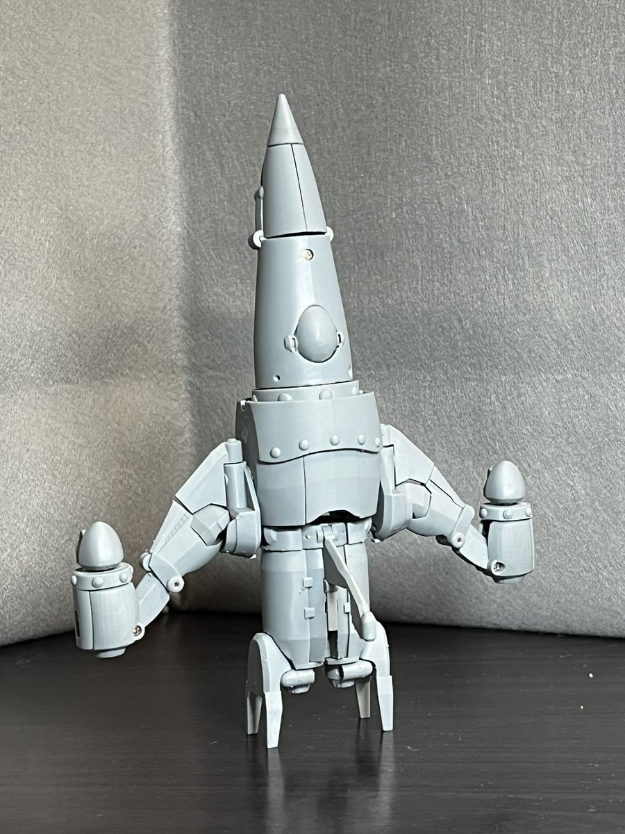 retrofuture1980's tweet image. 全然間に合っておらんけど告知だけ!
マグマ大使も許諾頂けております!
ありがとうございます!
ロケット形態から人型形態に変形!
お腹からロケット弾も展開します!
#WF2025S
