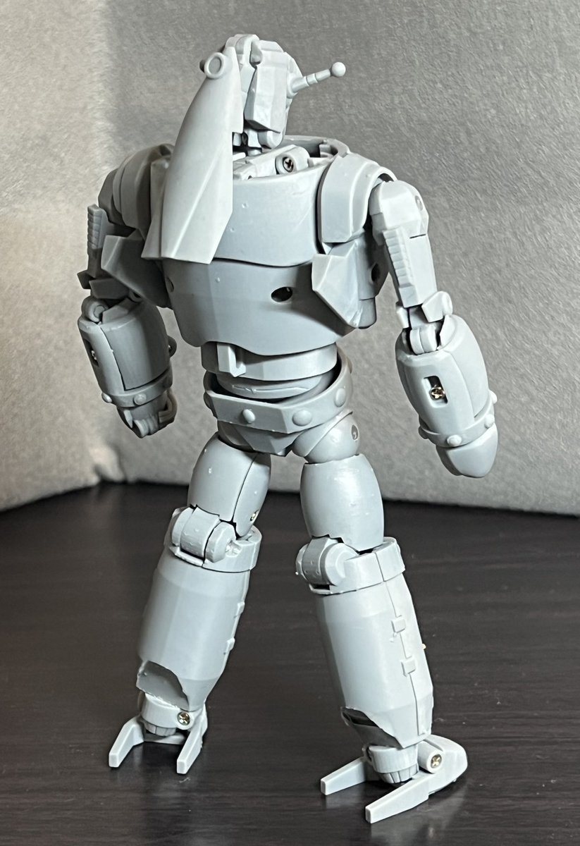 retrofuture1980's tweet image. 全然間に合っておらんけど告知だけ!
マグマ大使も許諾頂けております!
ありがとうございます!
ロケット形態から人型形態に変形!
お腹からロケット弾も展開します!
#WF2025S
