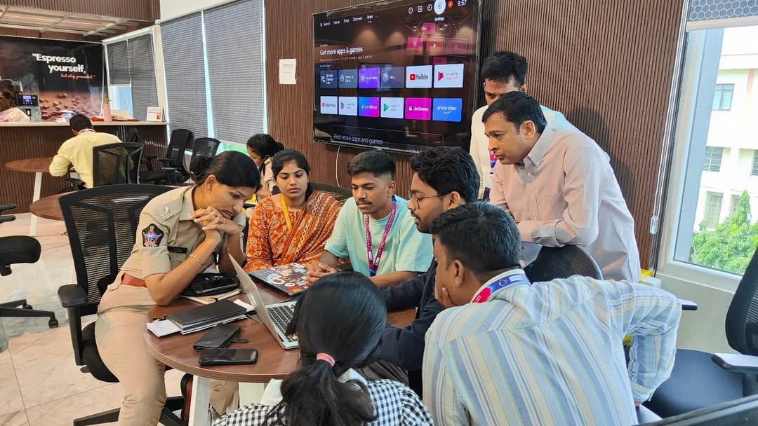 RoxonnEcosystem's tweet image. Honored to have participated in the @Ai4AndhraPolice Hackathon!
While we didn't take the top prize, the experience of applying our tech for public safety was incredibly rewarding.
Thank you, @APPOLICE100, 4sight AI, and the @AndhraPradeshCM for the opportunity. Congrats to the…