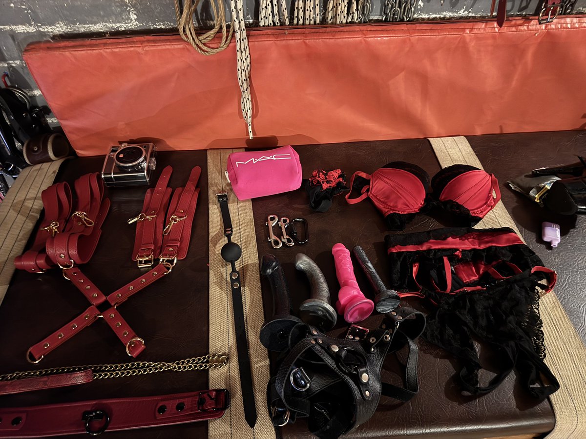 it’s been too long since i’ve visited <a href="/TheSerpentRooms/">The Serpent Rooms</a> 

glad to be back