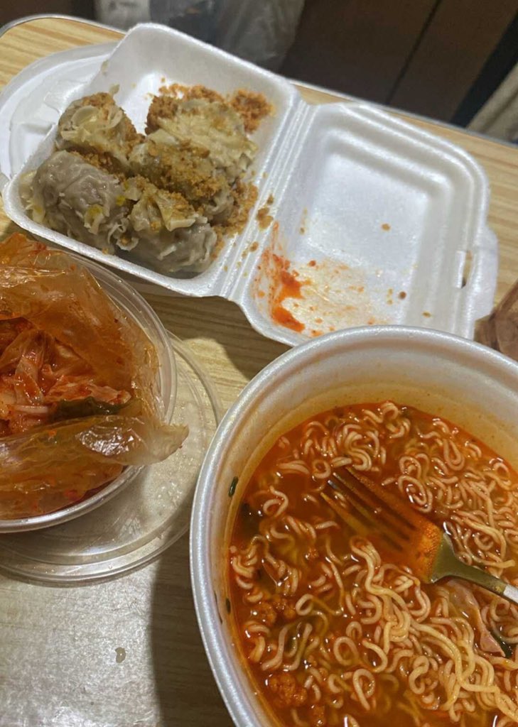 WAS HAVING THIS BANGER RAMYUN FEAST AND UR TELLING ME I MISSED THE FIRST OT7 LIVE OH IMMA SCREAM