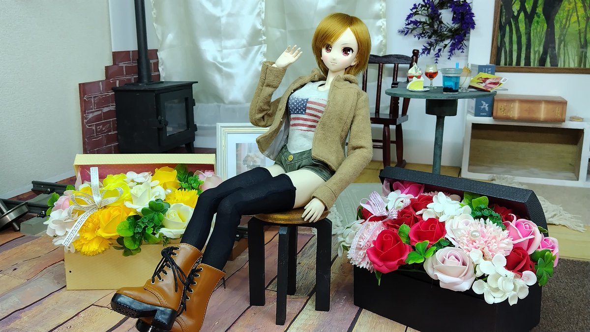 kataro016's tweet image. #7月になったのでフォロワーさんに自己紹介しようぜ
オッス!おらカタロット!
去年MMDを辞めてドール&RC(ラジコン)のオーナーとして隠居していたんだ(していない)。
ところが今、辞めたはずの3Dモデル部門が別の形で再開してとんでもねぇ事になりそうなんだ!
おすすめゲームはマジカミ
よろしくッ