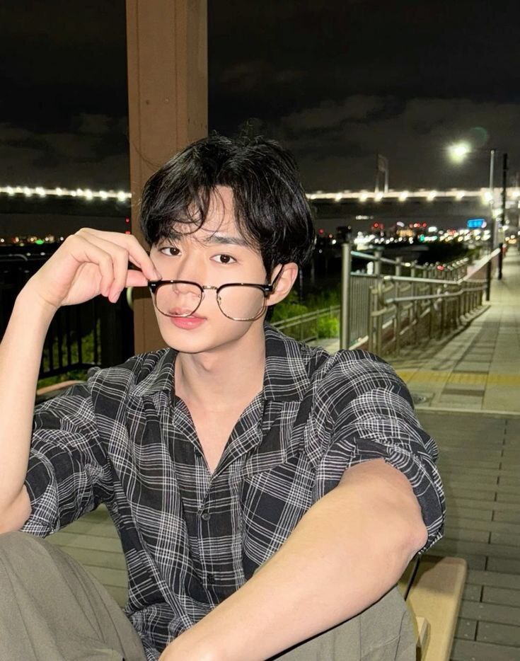 aye! if i slid into your life like a quiet maknae with deadly visuals,
would you let me stay? 😉
from your one and only — junseo.