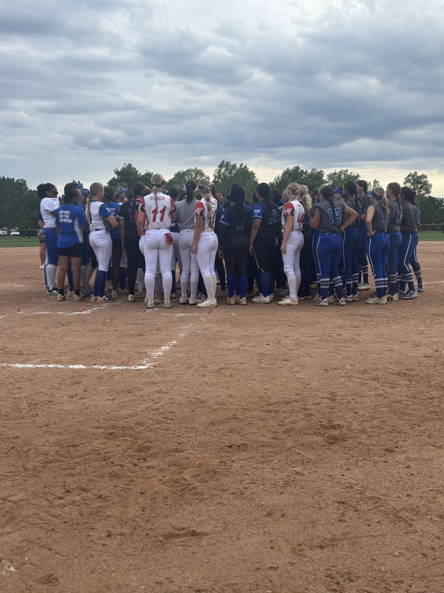 Great workout yesterday with the Lady Dukes 💪🏾🔥 Huge thanks to all the schools who came out to watch me and my organization mates put in work! 🙌🏾 Also grateful to the coaches who shared feedback and answered our questions 🎯 Back at it today for the Colorado Sparklers Showcase