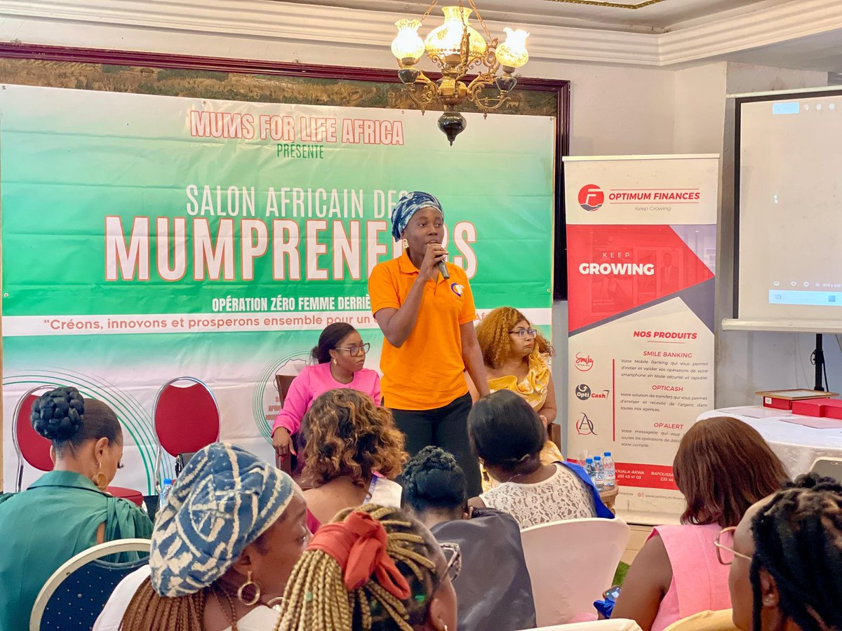 ClassPro_237's tweet photo. Parce que les femmes sont en 1ère ligne des crises, mais trop souvent absentes des espaces de médiation. Parce que la paix ne doit plus se négocier sans elles; notre pdte @Badalfohmoh7 a présenté VOFEM Voix des Femmes et Filles Médiatrices lors du Salon Africain des Mumpreneures. https://t.co/ruXHaGZ8Yx