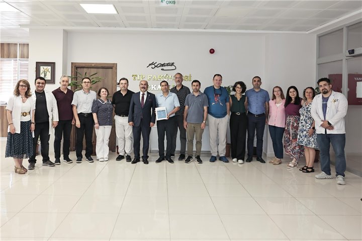 First Q1 Medicine Journal in Türkiye: Balkan Medical Journal

balkanmedicaljournal.org/uploads/pdf/pd…