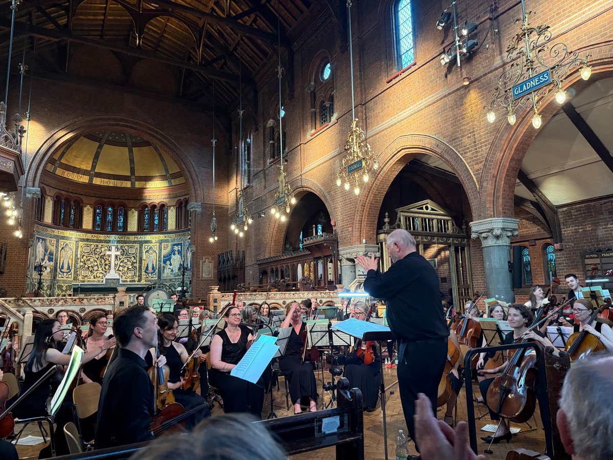 WandsworthMayor's tweet image. The Deputy Mayor enjoyed attending the Wandsworth Symphony Orchestra’s Summer Concert, including Contus Arcticusa by Rautavaara, featuring a recording of arctic bird song!
WSO is a talented amateur orchestra which has been part of the cultural life of Wandsworth for over 40 years