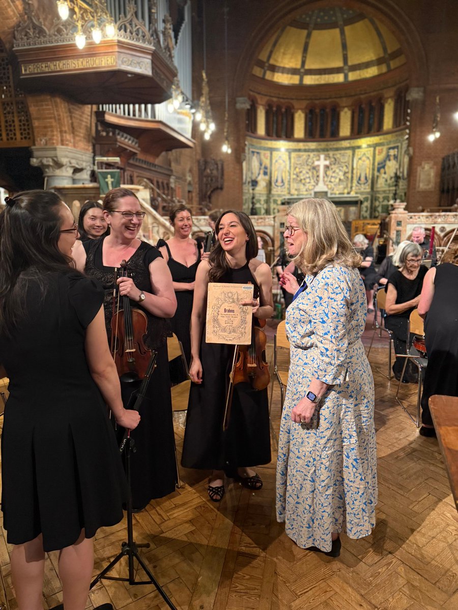 WandsworthMayor's tweet image. The Deputy Mayor enjoyed attending the Wandsworth Symphony Orchestra’s Summer Concert, including Contus Arcticusa by Rautavaara, featuring a recording of arctic bird song!
WSO is a talented amateur orchestra which has been part of the cultural life of Wandsworth for over 40 years