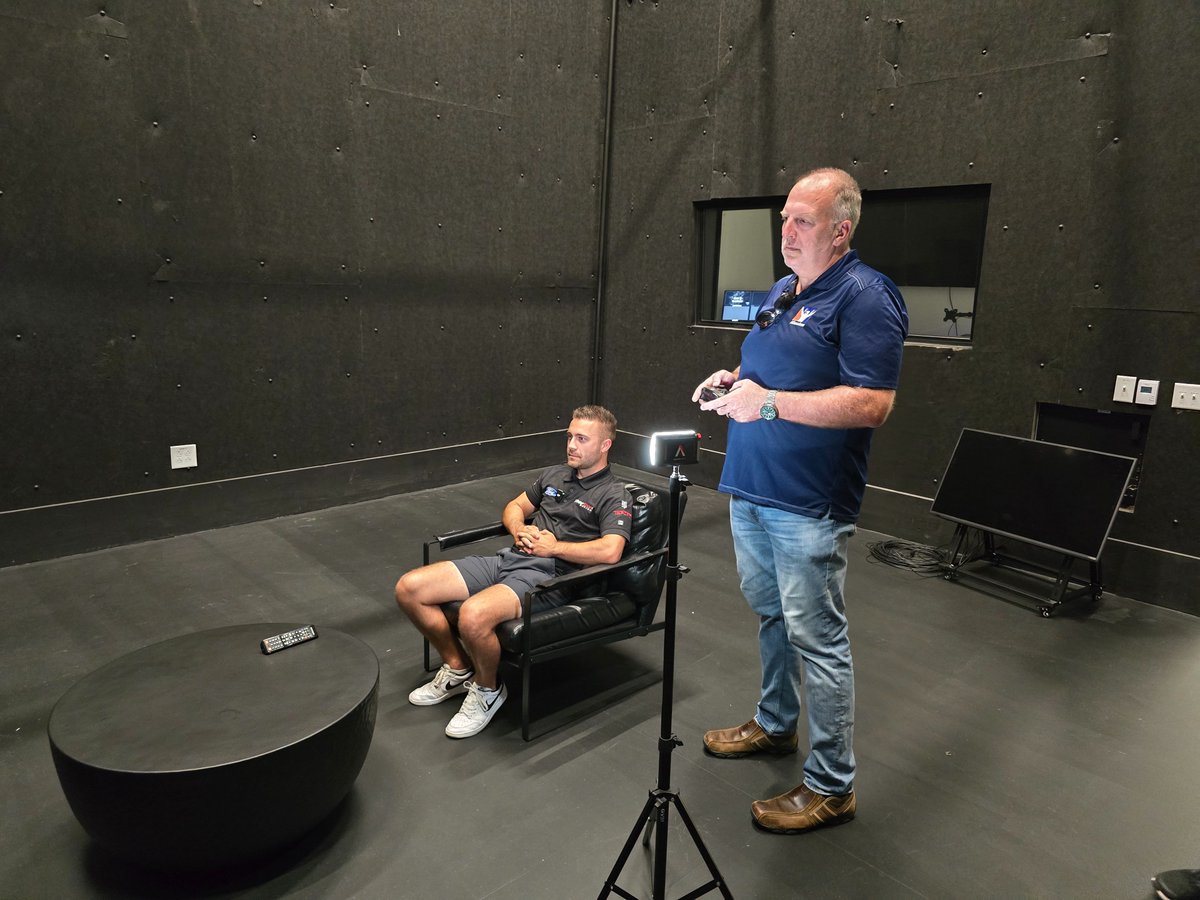 Alex Horn tweet media