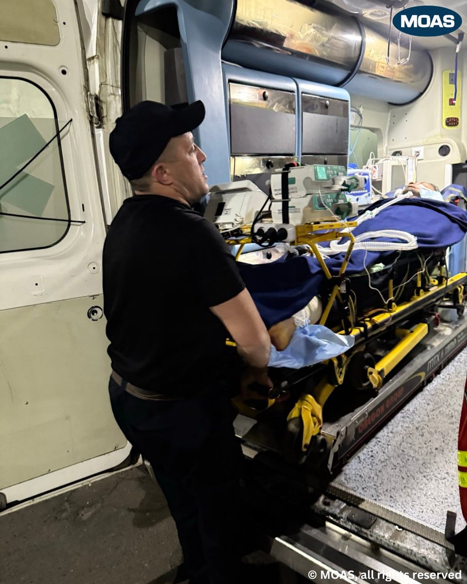 ⏱ 4 hours. Complex injuries. Life on the line.
One of MOAS’s toughest evacuations in Ukraine. #StoriesFromTheFrontlines

A patient with shattered legs, tourniquet syndrome &amp; severe shock needed urgent surgery before transfer.
🚑 Once stable, MOAS medics began a 4-hour journey,
