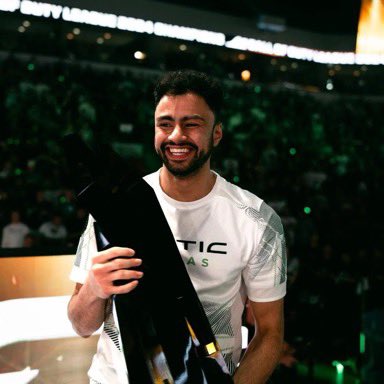 TheCDLKid's tweet image. Dashy is shaping his career in a way we all hoped it would become: 

-A 2x World Champion
-5x 🏆
-2x Event MVP
-1 of 5 Players to get B2B World Championships
-1st to ever win B2B World Championships for an organization(with Shotzzy)

BRUUUUUUUUUUUUUCE!