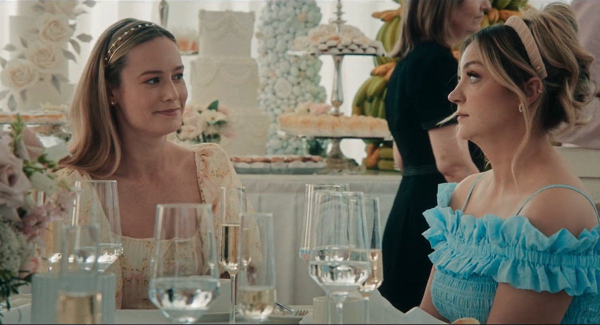 Got to the part where we find out Nat &amp; Francie Fak hooked up in the past! Now give me those hatesex fanfics ASAP. Or better still, give me the lore/toxic love affair in S5 (sorry Pete)🤩#thebear