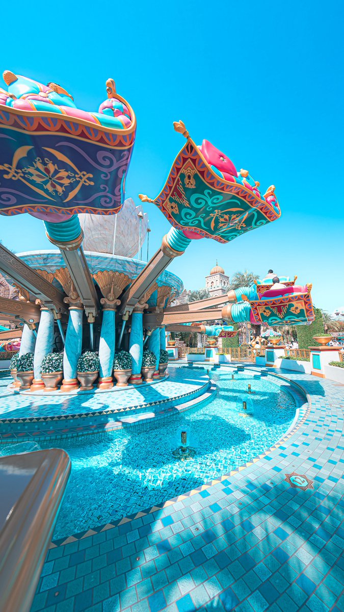 スマホの壁紙にしたい 東京ディズニーシーの夏の景色。