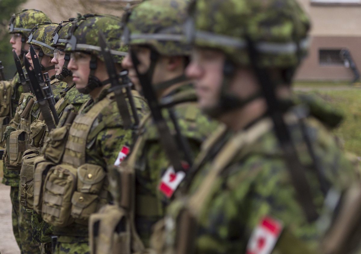 army_SM_armee's tweet image. Serving in the Canadian Army is always inspiring – especially so on Canada Day, when the freedoms and values we are sworn to defend are celebrated. Wherever in the world we serve, we carry the Maple Leaf in our hearts.