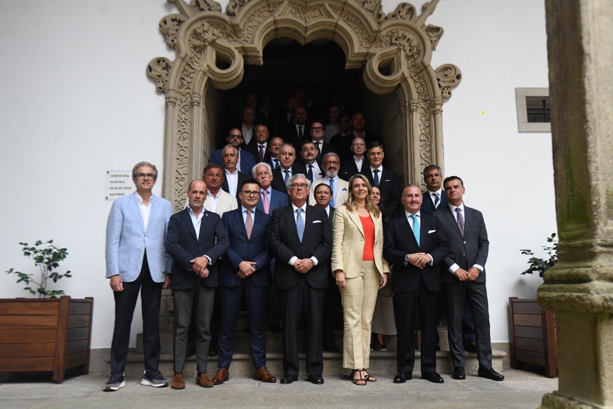 CEG (@ceg_galicia) on Twitter photo La #CEG organiza un coloquio con presidenta <a href="/cepyme_/">CEPYME</a> <a href="/angelademiguel/">Ángela de Miguel</a> para conocer sus propuestas y perspectivas en materias clave. Han participado el dir. gral. adjunto de <a href="/BancoSabadell/">Banco Sabadell</a>, Pablo Junceda; y del conselleiro de Emprego <a href="/Xunta/">Xunta de Galicia</a>, José González.
ceg.es/cepyme-y-ceg-r… La #CEG organiza un coloquio con presidenta <a href="/cepyme_/">CEPYME</a> <a href="/angelademiguel/">Ángela de Miguel</a> para conocer sus propuestas y perspectivas en materias clave. Han participado el dir. gral. adjunto de <a href="/BancoSabadell/">Banco Sabadell</a>, Pablo Junceda; y del conselleiro de Emprego <a href="/Xunta/">Xunta de Galicia</a>, José González.
ceg.es/cepyme-y-ceg-r…