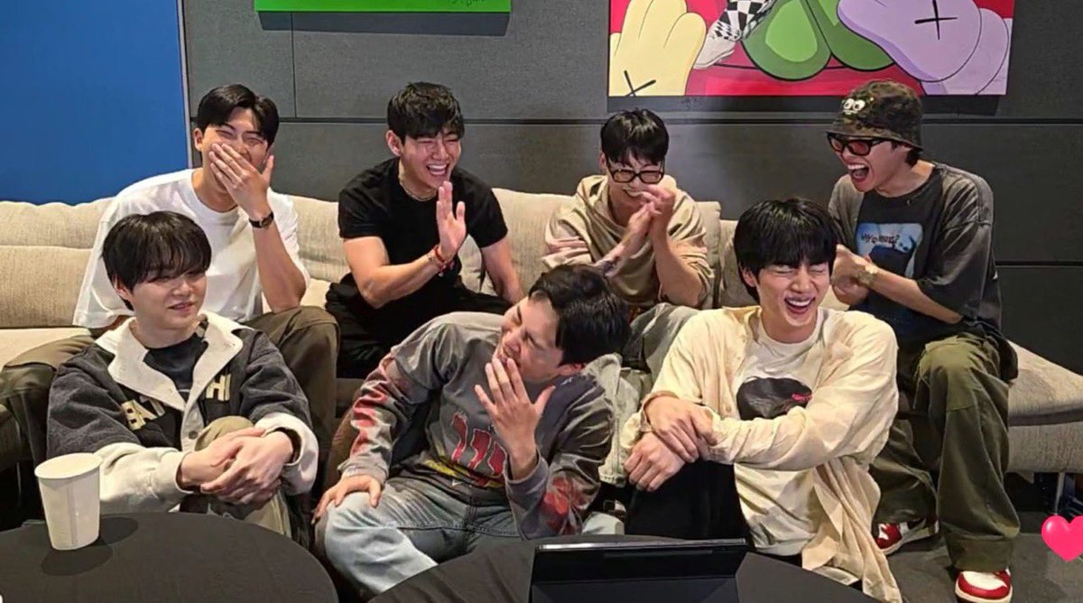 KakePop7's tweet image. I cannot adult right now 😭