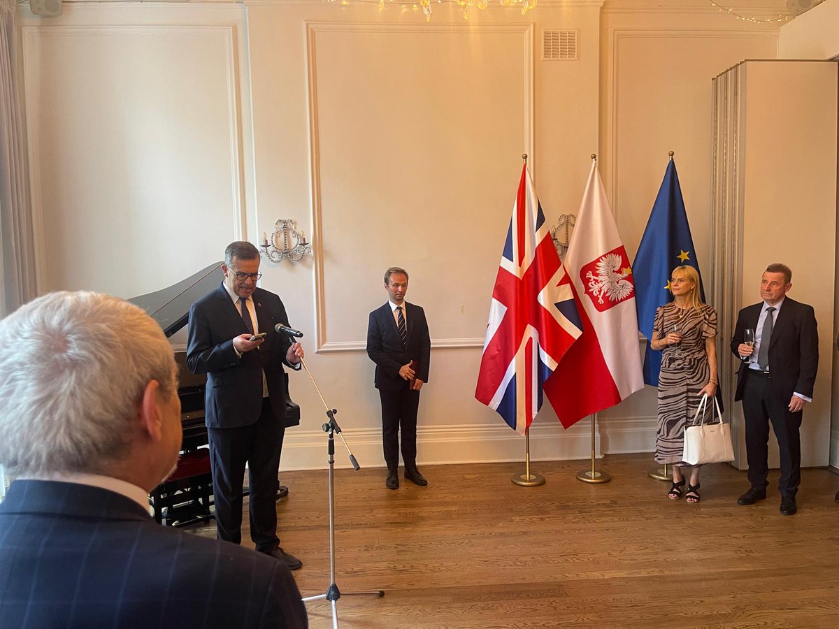 Malta in the UK (@maltainuk) on Twitter photo 🇲🇹🇪🇺🇵🇱Yesterday, at the invitation of the Ambassador of the Republic of Poland HE <a href="/AmbWilczek/">Piotr Wilczek</a>, High Commissioner HE Montefort attended the Polish Presidency of the EU Council closing reception at the <a href="/ogniskopolskie/">ognisko polskie</a> - Polish Hearth Club. 🇲🇹🇪🇺🇵🇱Yesterday, at the invitation of the Ambassador of the Republic of Poland HE <a href="/AmbWilczek/">Piotr Wilczek</a>, High Commissioner HE Montefort attended the Polish Presidency of the EU Council closing reception at the <a href="/ogniskopolskie/">ognisko polskie</a> - Polish Hearth Club.