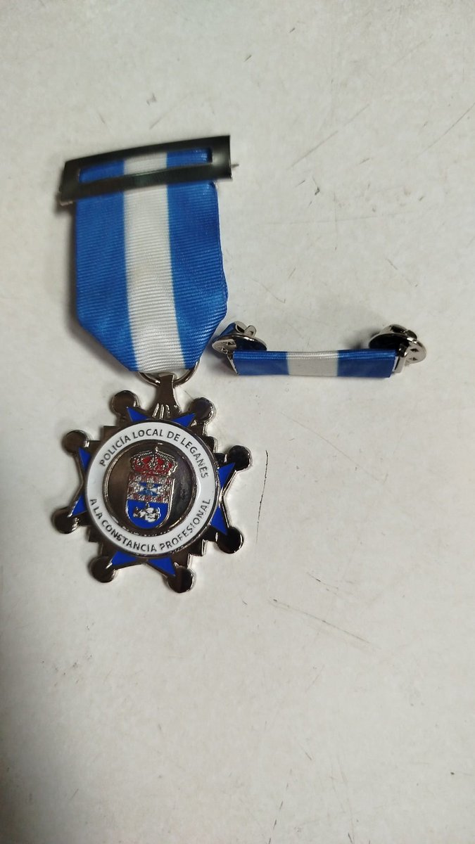Tenemos el orgullo de haber celebrado, en el día de ayer, la entrega de condecoraciones y reconocimientos a Policía local, entidades y vecinos, tras más de 30 años sin otorgarse. Felicitar a los todos aquellos que fueron galardonados  por su trabajo.
Enhorabuena a todos.
#Leganes