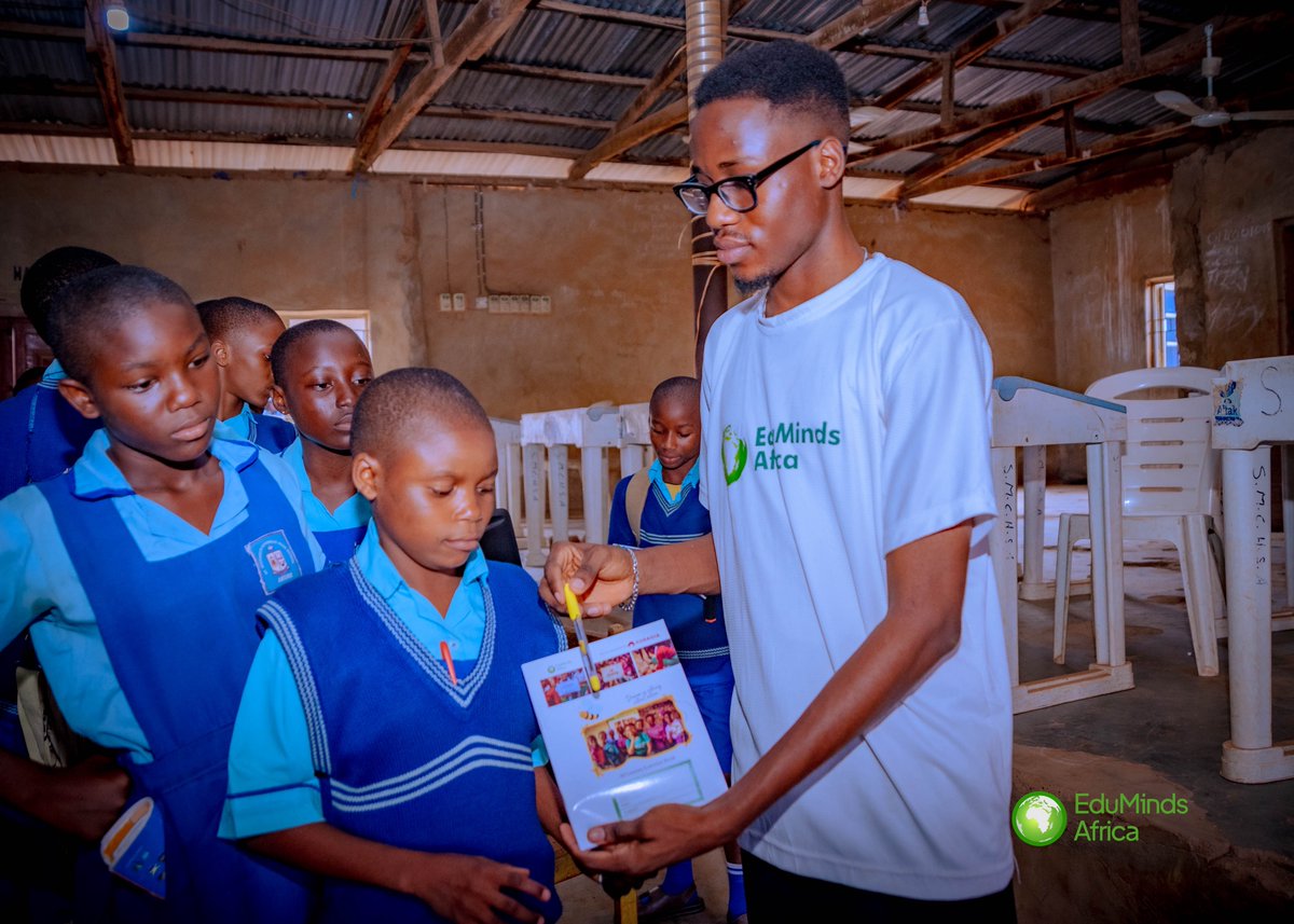 edumindsafrica's tweet image. Empowering the next generation to understand the planet-and protect it.
Our outreach was more than a visit; it was a movement in motion.
#edumindsafrica #climateeducation #youth4climate #climateliteracy"