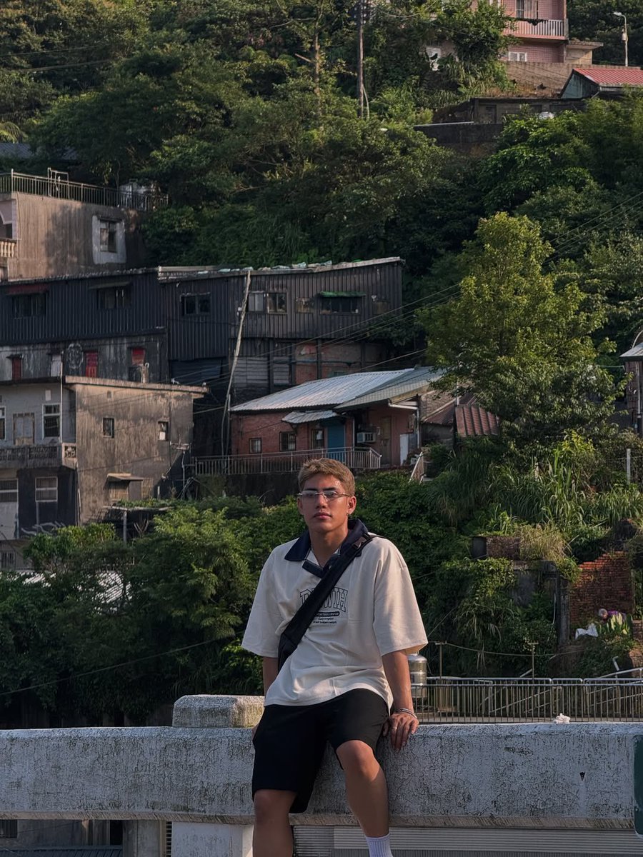 SB19Stellars's tweet photo. [STELL IG POST] 

He is looking so good! 🤎

#SB19_STELL #Stell @stellajero_ https://t.co/HWzGBBc1Gn